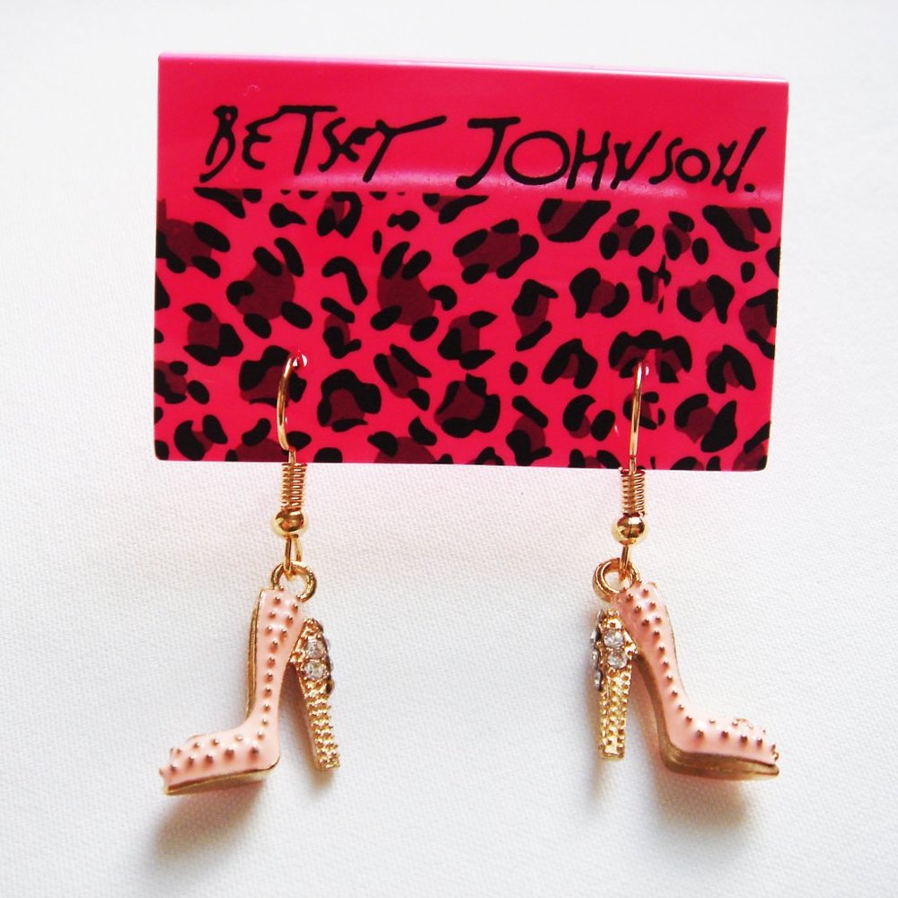 NWT BETSEY JOHNSON PINK HIGH HEELS EARRINGS
